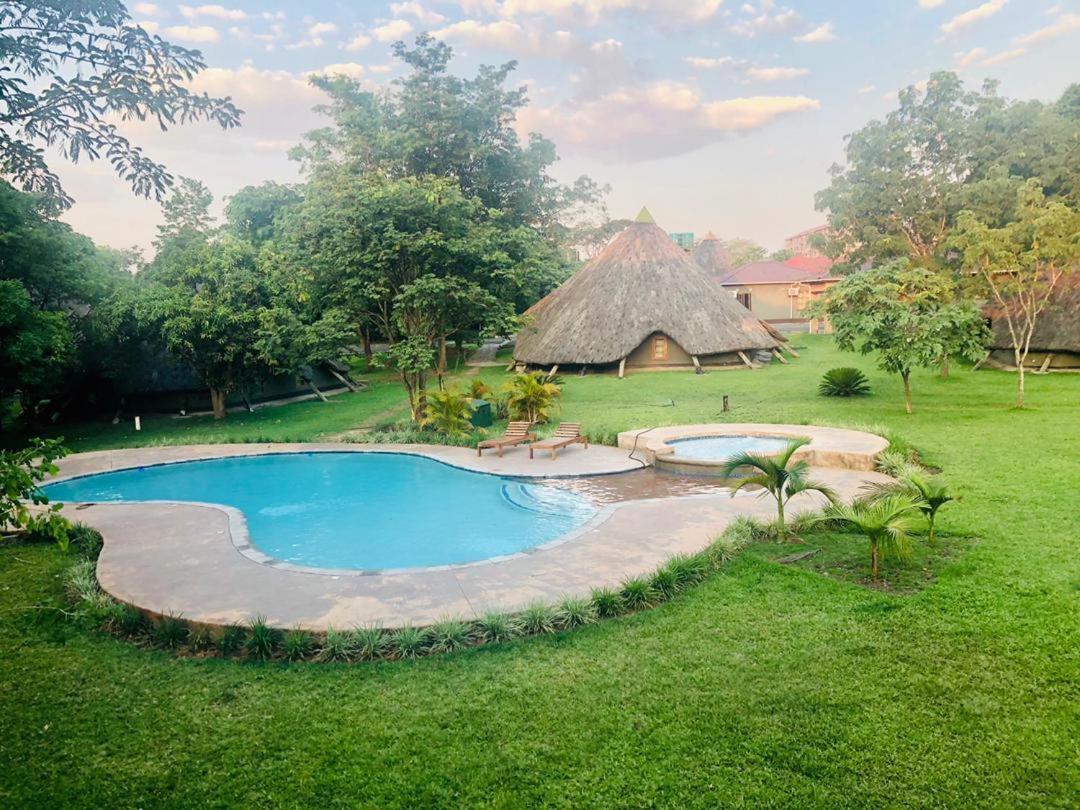 Njele Country Park Villa Ndola Bagian luar foto